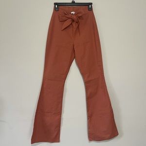 Emory Park flare leg pants high waisted with bow tie closure color rust sz small